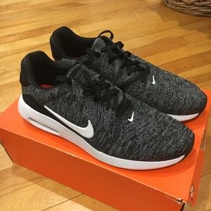 Nike Air Max Modern Flyknit Running Shoes Size 9.5